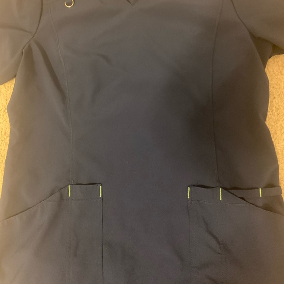 Scrubs - Picture 2 of 2